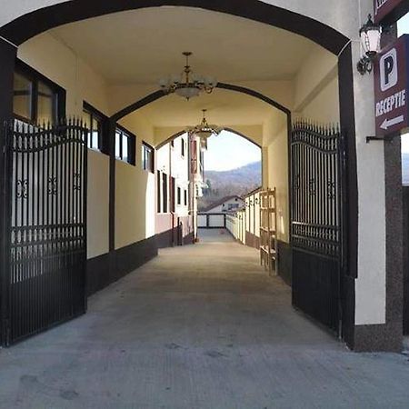 Pensiunea Brancoveneasca Câmpulung Exterior foto